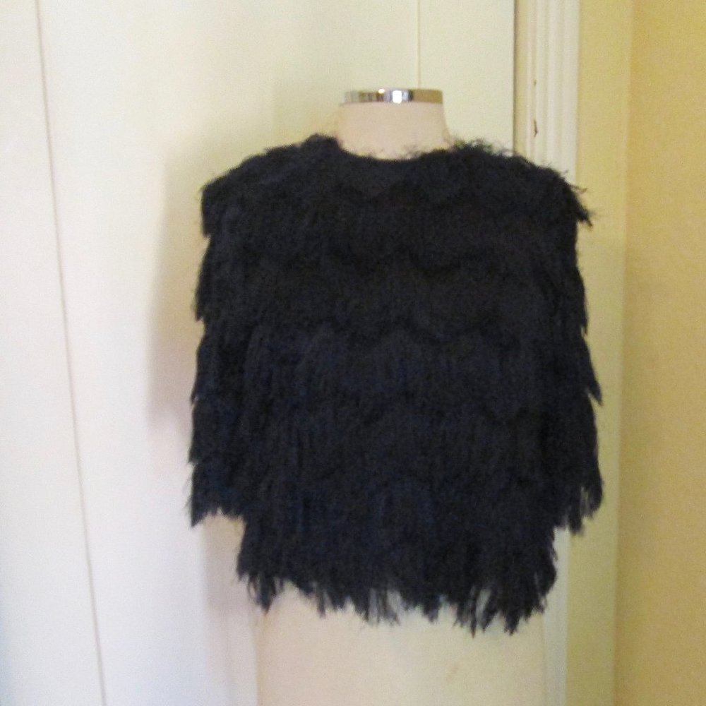 Feathered Fringe Black Top Cute Sm Maple & Clif